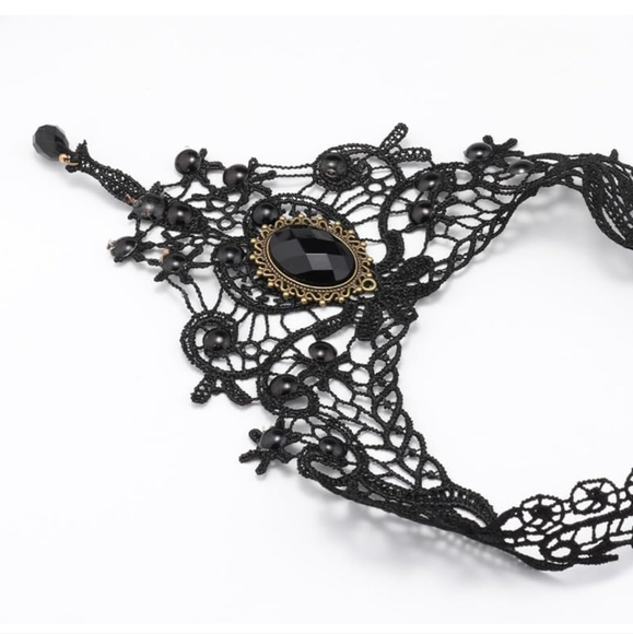 Gothic Lace Choker - Picture 2 of 10